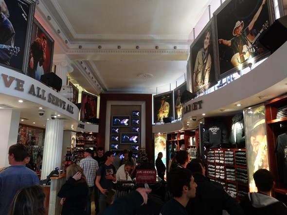Rock-Subculture-Hard-Rock-Cafe-London-England-Photos-001