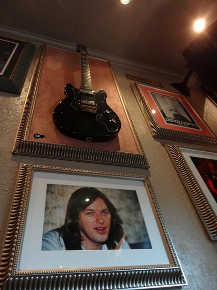 Rock-Subculture-Hard-Rock-Cafe-London-England-Photos-001