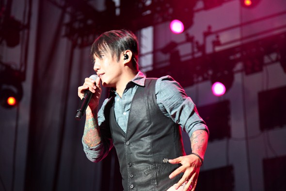 Rock-Subculture-Music-Concert-Review-Journey-Harveys-Lake-Tahoe-C-001