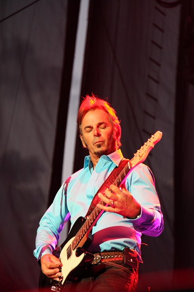 Rock-Subculture-Music-Concert-Review-Journey-Harveys-Lake-Tahoe-C-001