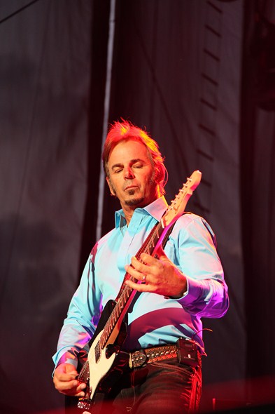 Rock-Subculture-Music-Concert-Review-Journey-Harveys-Lake-Tahoe-C-001