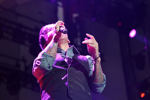 Rock-Subculture-Music-Concert-Review-Journey-Harveys-Lake-Tahoe-C-001