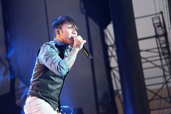 Rock-Subculture-Music-Concert-Review-Journey-Harveys-Lake-Tahoe-C-001