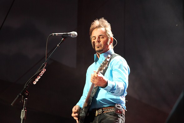 Rock-Subculture-Music-Concert-Review-Journey-Harveys-Lake-Tahoe-C-001