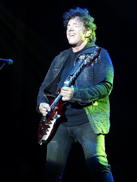 Rock-Subculture-Music-Concert-Review-Journey-Harveys-Lake-Tahoe-S-001
