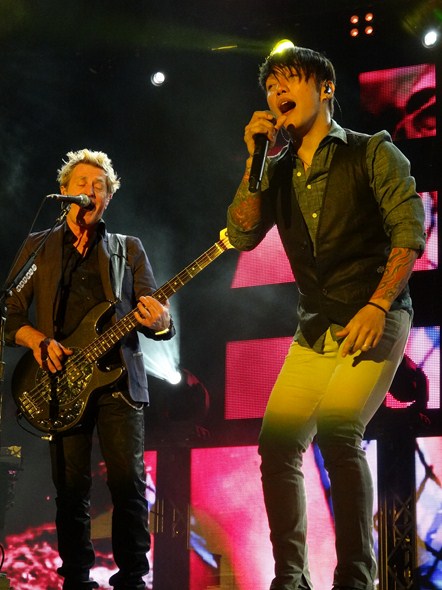 Rock-Subculture-Music-Concert-Review-Journey-Harveys-Lake-Tahoe-S-001