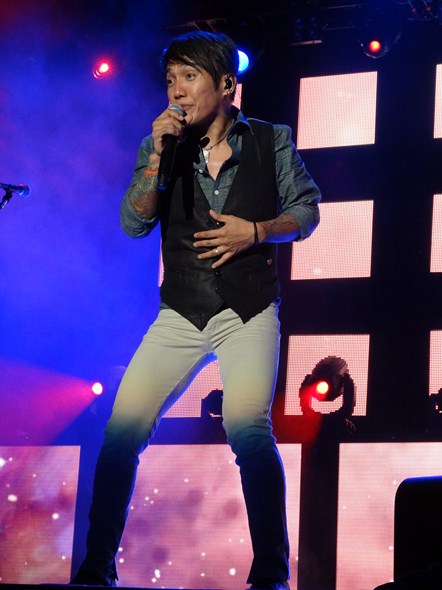 Rock-Subculture-Music-Concert-Review-Journey-Harveys-Lake-Tahoe-S-001