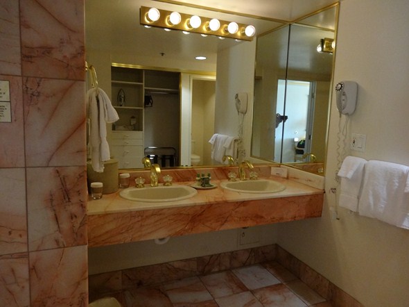 MontBleu-Casino-Resort-Spa-Review-South-Lake-Tahoe-Stateline-01