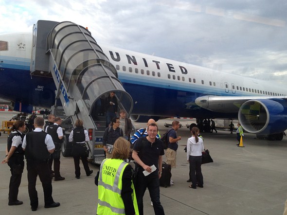 United-Flight-959-LHR-ORD-London-Heathrow-Emergency-Landing-August-27-2012-Engine-Equipment-Problem-Issue-35