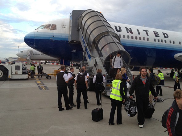 United-Flight-959-LHR-ORD-London-Heathrow-Emergency-Landing-August-27-2012-Engine-Equipment-Problem-Issue-39