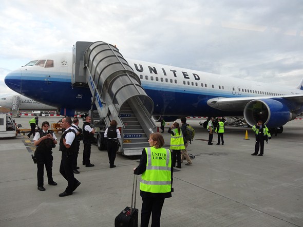 United-Flight-959-LHR-ORD-London-Heathrow-Emergency-Landing-August-27-2012-Engine-Equipment-Problem-Issue-79