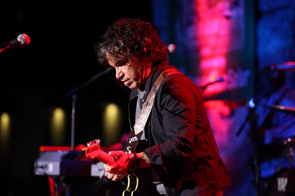 Daryl-Hall-John-Oates-Concert-Review-Mountain-Winery-2012-Rock-Subculture-C-001