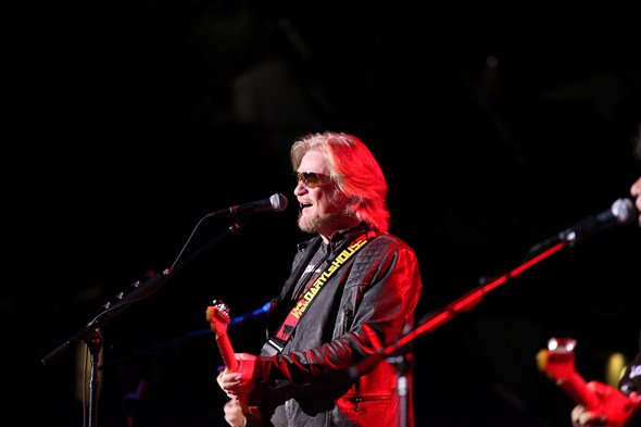 Daryl-Hall-John-Oates-Concert-Review-Mountain-Winery-2012-Rock-Subculture-C-001