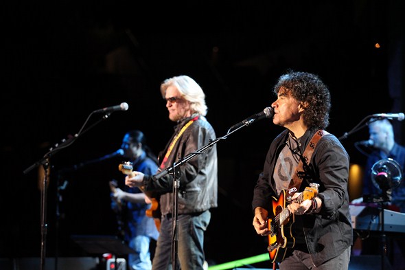 Daryl-Hall-John-Oates-Concert-Review-Mountain-Winery-2012-Rock-Subculture-C-001