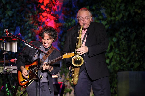 Daryl-Hall-John-Oates-Concert-Review-Mountain-Winery-2012-Rock-Subculture-C-001