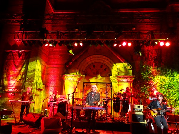 Daryl-Hall-John-Oates-Concert-Review-Mountain-Winery-2012-Rock-Subculture-V-001