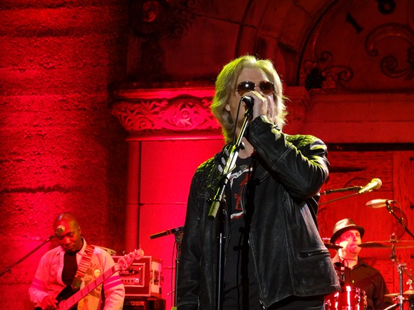 Daryl-Hall-John-Oates-Concert-Review-Mountain-Winery-2012-Rock-Subculture-V-001