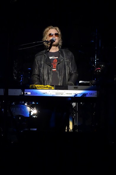Daryl-Hall-John-Oates-Concert-Review-Mountain-Winery-2012-Rock-Subculture-X-001