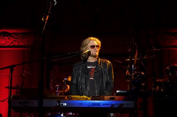 Daryl-Hall-John-Oates-Concert-Review-Mountain-Winery-2012-Rock-Subculture-X-001