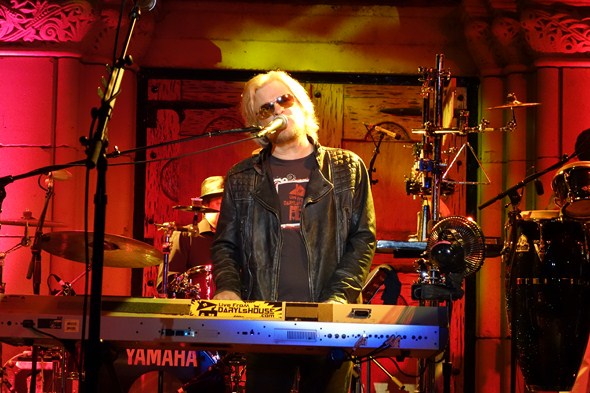 Daryl-Hall-John-Oates-Concert-Review-Mountain-Winery-2012-Rock-Subculture-X-001