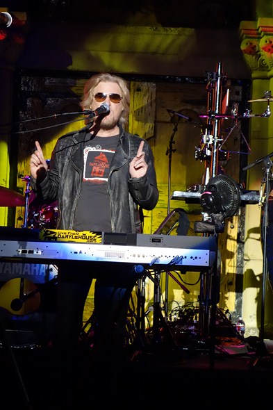 Daryl-Hall-John-Oates-Concert-Review-Mountain-Winery-2012-Rock-Subculture-X-001