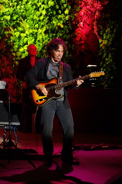 Daryl-Hall-John-Oates-Concert-Review-Mountain-Winery-2012-Rock-Subculture-X-001