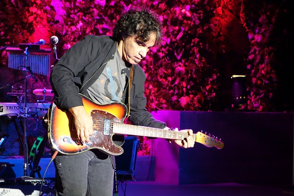 Daryl-Hall-John-Oates-Concert-Review-Mountain-Winery-2012-Rock-Subculture-X-001