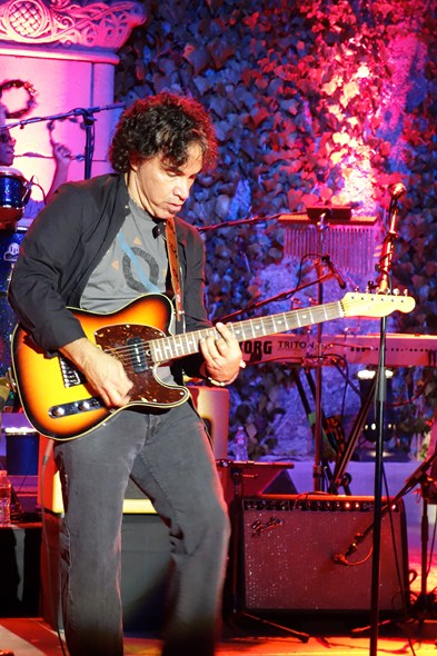Daryl-Hall-John-Oates-Concert-Review-Mountain-Winery-2012-Rock-Subculture-X-001
