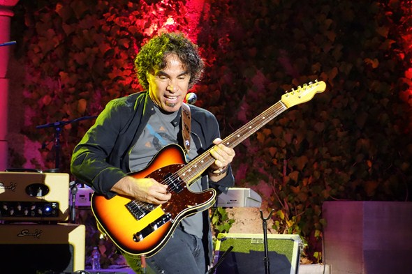 Daryl-Hall-John-Oates-Concert-Review-Mountain-Winery-2012-Rock-Subculture-X-001