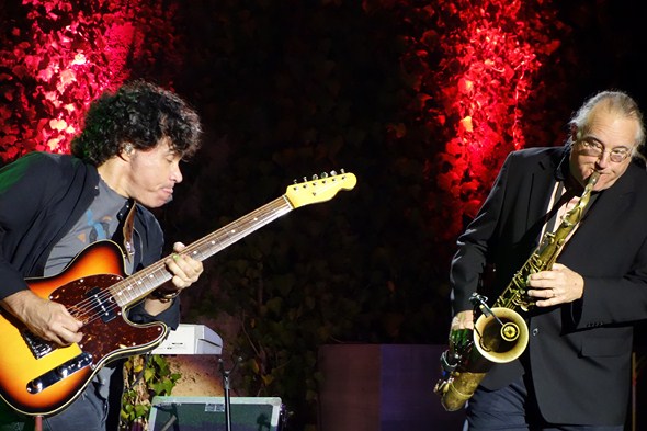 Daryl-Hall-John-Oates-Concert-Review-Mountain-Winery-2012-Rock-Subculture-X-001