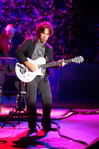 Daryl-Hall-John-Oates-Concert-Review-Mountain-Winery-2012-Rock-Subculture-X-001