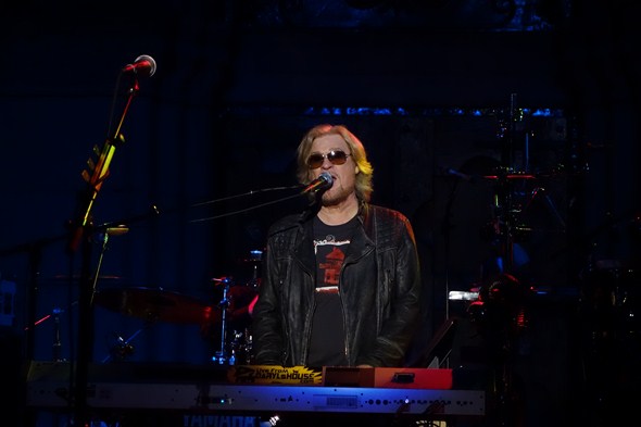 Daryl-Hall-John-Oates-Concert-Review-Mountain-Winery-2012-Rock-Subculture-X-001