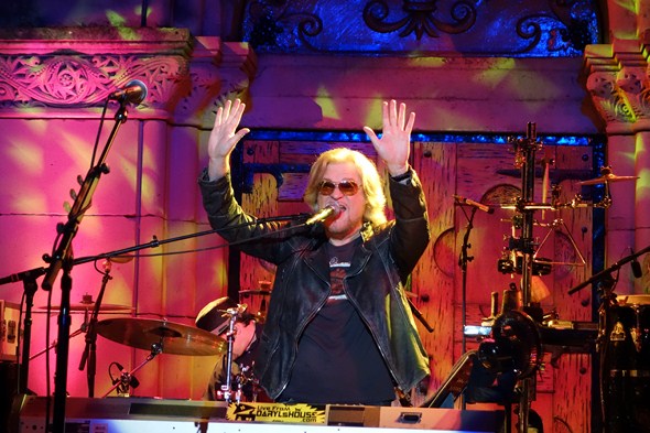 Daryl-Hall-John-Oates-Concert-Review-Mountain-Winery-2012-Rock-Subculture-X-001