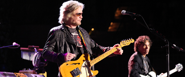 Daryl-Hall-John-Oates-Concert-Review-Mountain-Winery-Saratoga-2012-Rock-Subculture-FI