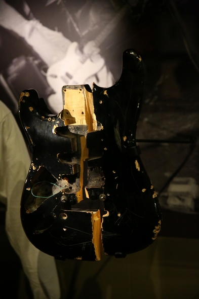 EMP-Museum-Seattle-Music-Movie-Prop-Memorabilia-Nirvana-Horror-Sci-Fi-Original-Prop-Blog-Rock-Subculture-Review-Report-Coverage-News-RSJ