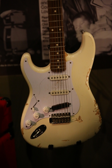 EMP-Museum-Seattle-Music-Movie-Prop-Memorabilia-Nirvana-Horror-Sci-Fi-Original-Prop-Blog-Rock-Subculture-Review-Report-Coverage-News-RSJ