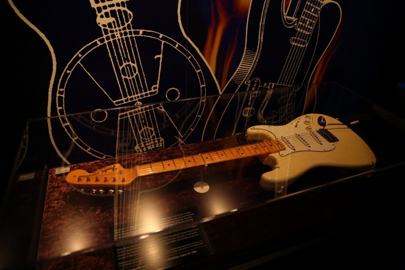 EMP-Museum-Seattle-Music-Movie-Prop-Memorabilia-Nirvana-Horror-Sci-Fi-Original-Prop-Blog-Rock-Subculture-Review-Report-Coverage-News-RSJ