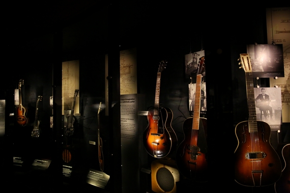 EMP-Museum-Seattle-Music-Movie-Prop-Memorabilia-Nirvana-Horror-Sci-Fi-Original-Prop-Blog-Rock-Subculture-Review-Report-Coverage-News-RSJ