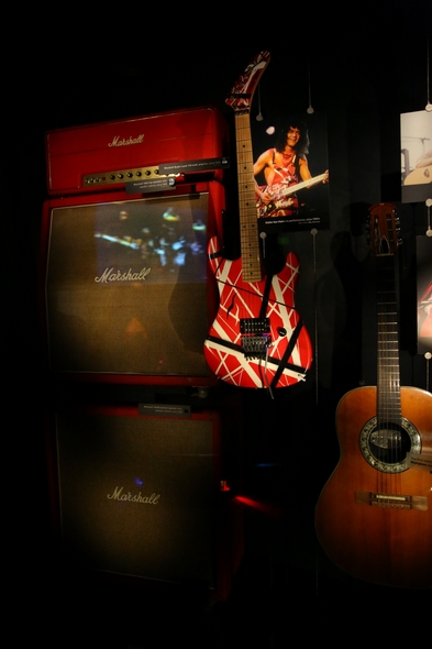 EMP-Museum-Seattle-Music-Movie-Prop-Memorabilia-Nirvana-Horror-Sci-Fi-Original-Prop-Blog-Rock-Subculture-Review-Report-Coverage-News-RSJ