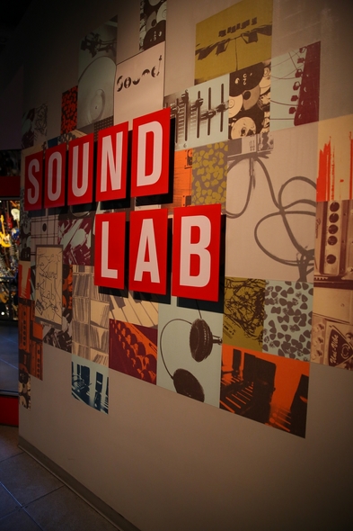 EMP-Museum-Seattle-Music-Movie-Prop-Memorabilia-Nirvana-Horror-Sci-Fi-Original-Prop-Blog-Rock-Subculture-Review-Report-Coverage-News-RSJ