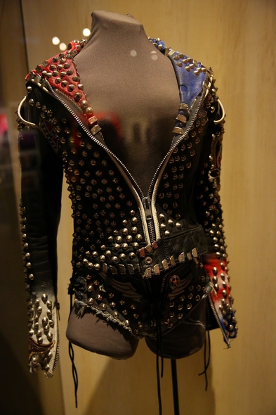 EMP-Museum-Seattle-Music-Movie-Prop-Memorabilia-Nirvana-Horror-Sci-Fi-Original-Prop-Blog-Rock-Subculture-Review-Report-Coverage-News-RSJ