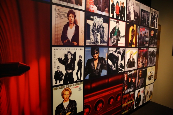 EMP-Museum-Seattle-Music-Movie-Prop-Memorabilia-Nirvana-Horror-Sci-Fi-Original-Prop-Blog-Rock-Subculture-Review-Report-Coverage-News-RSJ