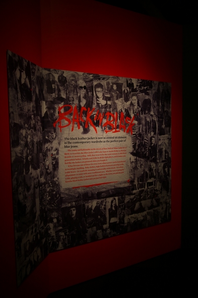 EMP-Museum-Seattle-Music-Movie-Prop-Memorabilia-Nirvana-Horror-Sci-Fi-Original-Prop-Blog-Rock-Subculture-Review-Report-Coverage-News-RSJ