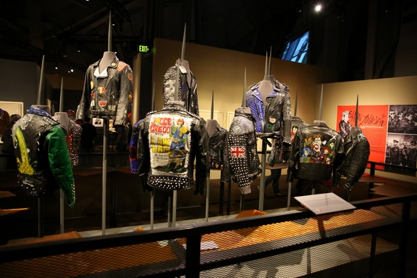 EMP-Museum-Seattle-Music-Movie-Prop-Memorabilia-Nirvana-Horror-Sci-Fi-Original-Prop-Blog-Rock-Subculture-Review-Report-Coverage-News-RSJ