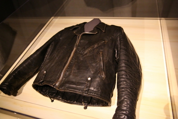 EMP-Museum-Seattle-Music-Movie-Prop-Memorabilia-Nirvana-Horror-Sci-Fi-Original-Prop-Blog-Rock-Subculture-Review-Report-Coverage-News-RSJ