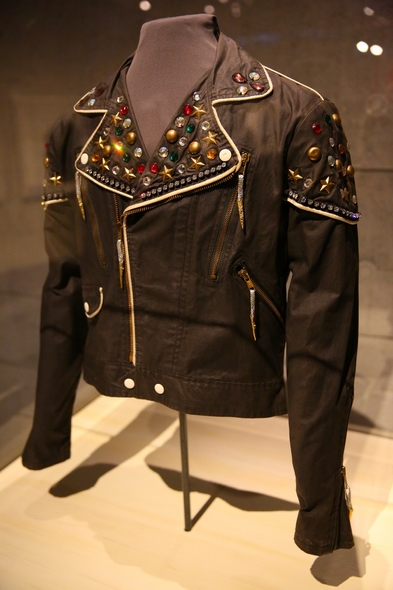 EMP-Museum-Seattle-Music-Movie-Prop-Memorabilia-Nirvana-Horror-Sci-Fi-Original-Prop-Blog-Rock-Subculture-Review-Report-Coverage-News-RSJ