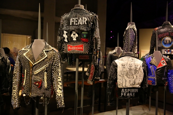 EMP-Museum-Seattle-Music-Movie-Prop-Memorabilia-Nirvana-Horror-Sci-Fi-Original-Prop-Blog-Rock-Subculture-Review-Report-Coverage-News-RSJ