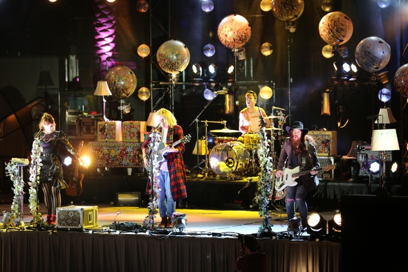Grouplove-Live-Music-Concert-Review-2012-Las-Vegas-Cosmopolitan-Rock-Subculture-01-RSJ