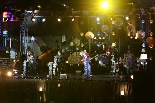 Grouplove-Live-Music-Concert-Review-2012-Las-Vegas-Cosmopolitan-Rock-Subculture-01-RSJ