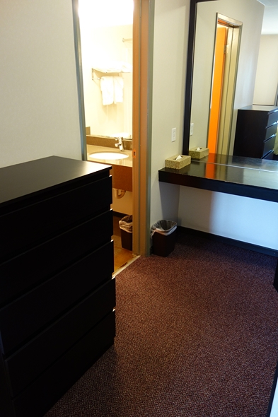 Tangerine-Hotel-Motel-Travel-Review-TripAdvisor-Burbank-Photo-Rated-01